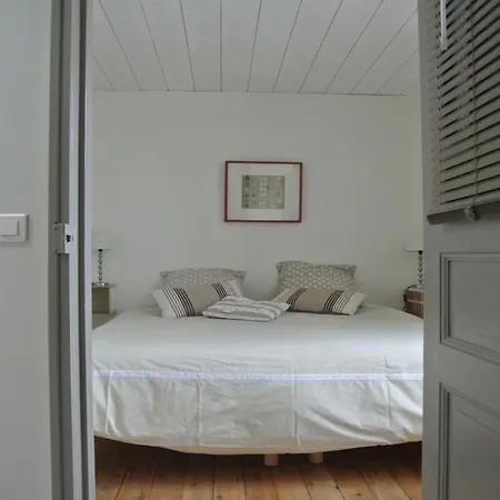 Maison De Pecheur Aux Sables Dolonne Entre Ocean